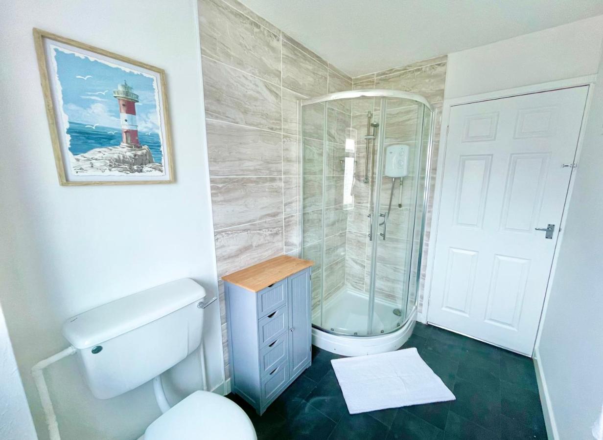 Cae Glas Apartments ホーリーヘッド エクステリア 写真