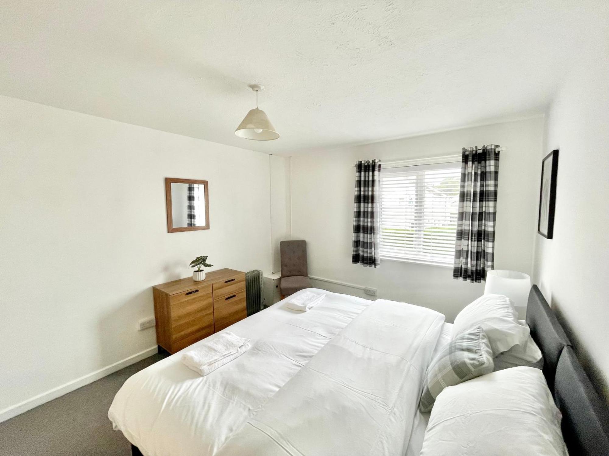 Cae Glas Apartments ホーリーヘッド エクステリア 写真