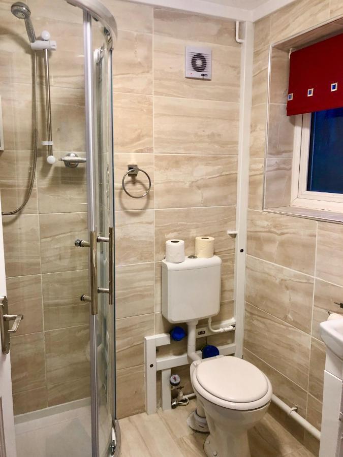 Cae Glas Apartments ホーリーヘッド エクステリア 写真