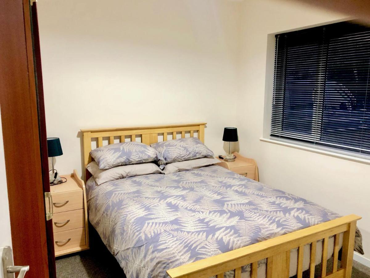 Cae Glas Apartments ホーリーヘッド エクステリア 写真